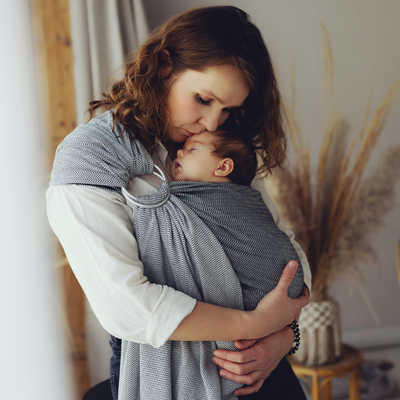 Ring Sling Zen Path taille M (2,0 m) – Écharpe à anneaux Noir & Blanc en coton recyclé