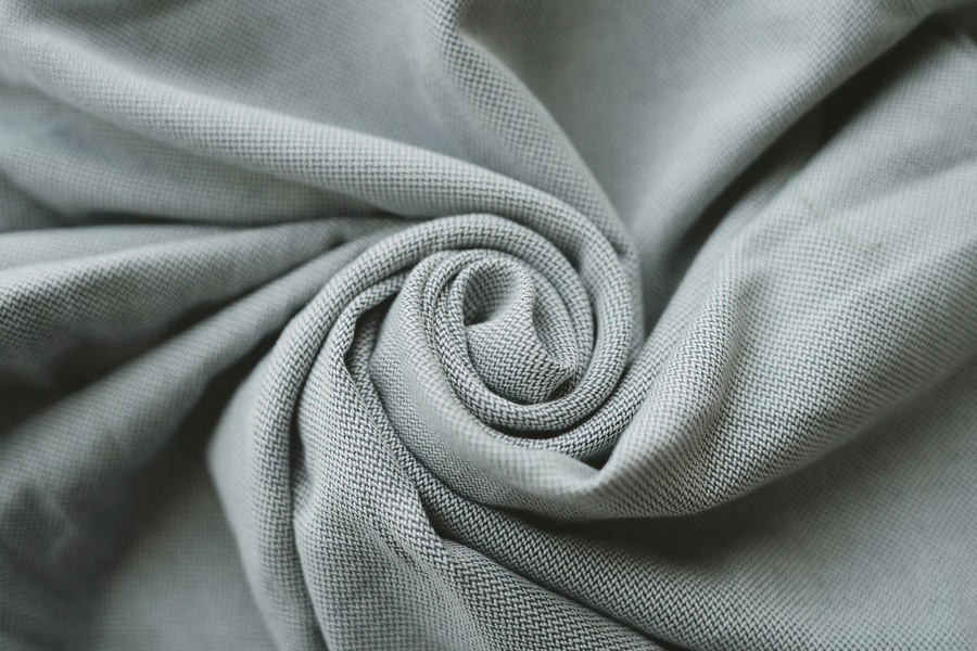 Écharpe grise Gray Moonstone – 4,6 m | pour nouveau-nés et nourrissons