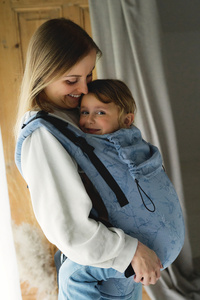 Porte-bébé ergonomique Preschooler TENCEL™ Joy of life Air (10–30 kg)