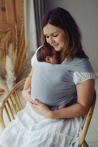 Écharpe extensible Misty Grey DEMO – gris clair en coton pour bébé dès la naissance