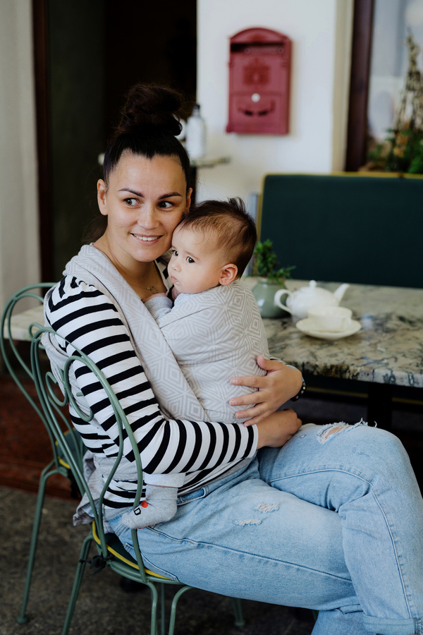 Baby Sling Grey Cube size 5