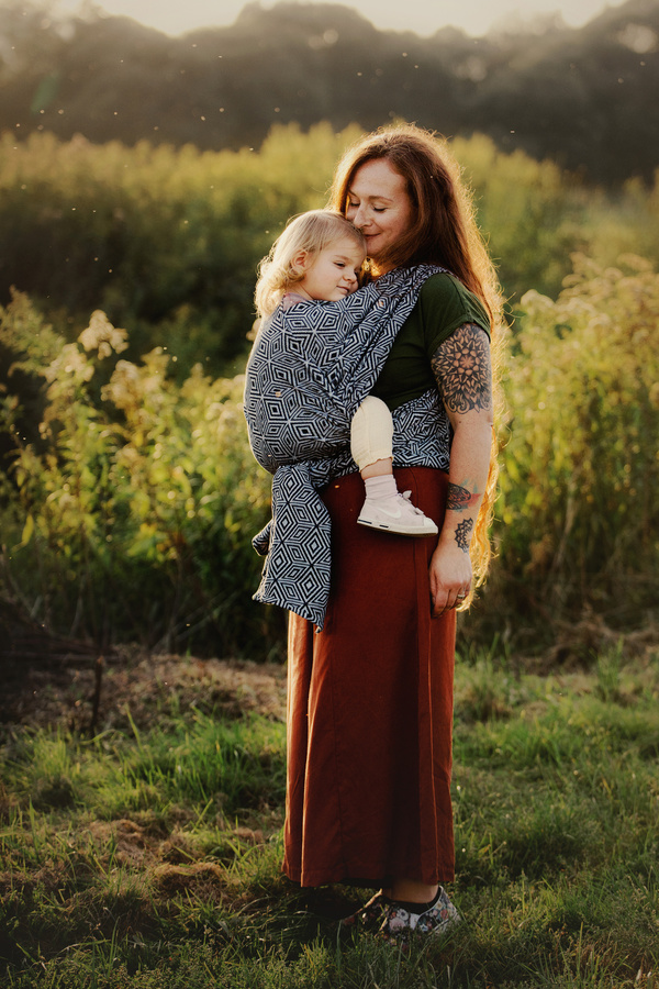 Baby Sling Inky Cube size 7 /2nd class