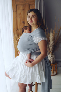 Écharpe extensible Misty Grey DEMO – gris clair en coton pour bébé dès la naissance